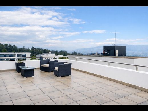 Apartamento - Hacienda Miravalle, Cantón Quito