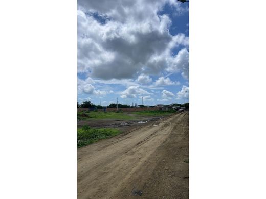 地皮  Montecristi, Cantón Montecristi