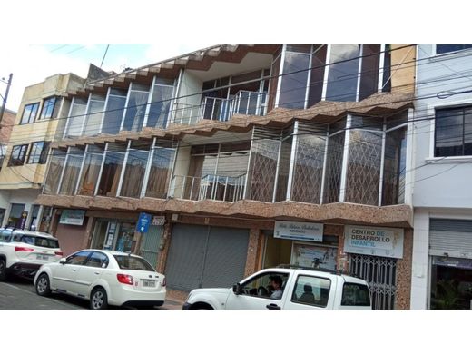 豪宅  Otavalo, Cantón Otavalo