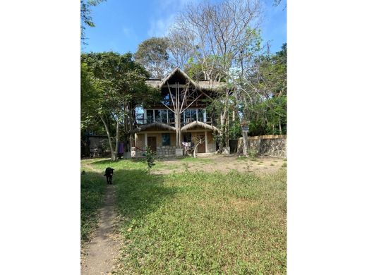 Luxury home in Santa Elena, Cantón Santa Elena