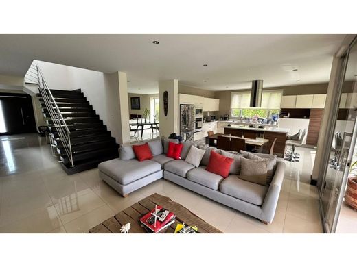 Luxe woning in Puembo, Provincia de Pichincha