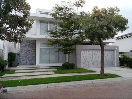 Luxe woning in Guayaquil, Cantón Guayaquil