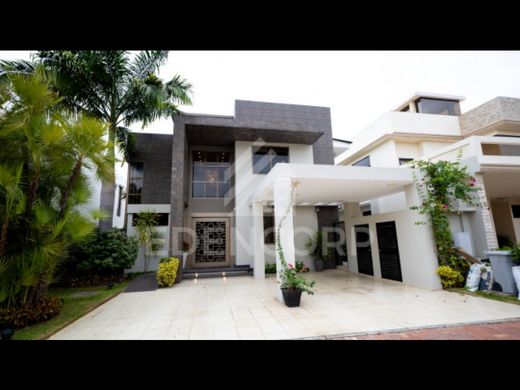 Luxury home in Guayaquil, Cantón Guayaquil