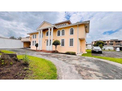 Quito, Cantón Quitoの高級住宅