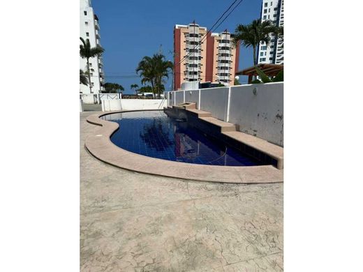 Piso / Apartamento en Atacames, Provincia de Esmeraldas