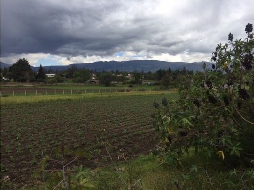 Grond in Quito, Cantón Quito