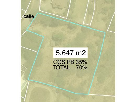 Grundstück in Nayón, Cantón Quito
