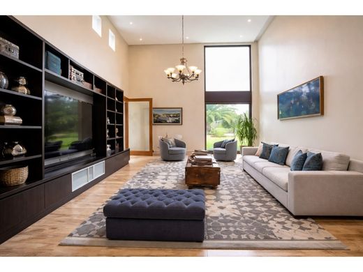 Luxury home in Puembo, Provincia de Pichincha