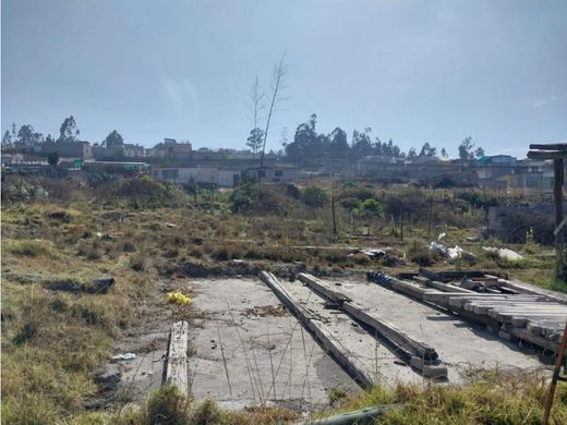 Terreno en Puerto Quito, Provincia de Pichincha