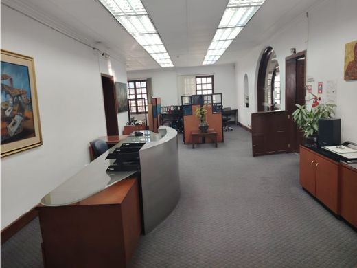 Элитный дом, Кито, Cantón Quito