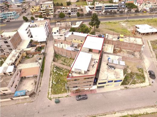 Жилой комплекс, Riobamba, Cantón Riobamba