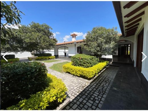 Luxe woning in Cumbayá, Cantón Quito