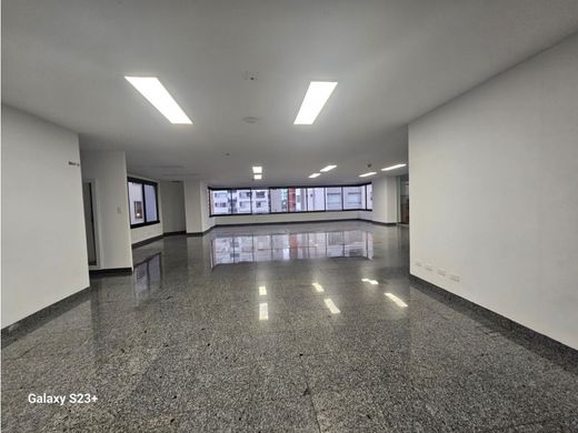 Офис, Кито, Cantón Quito