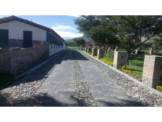 Quinta rústica - Ibarra, Provincia de Imbabura