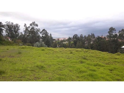 Grond in Quito, Cantón Quito