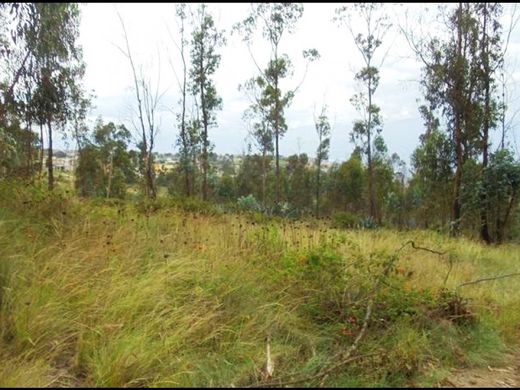Grond in Quito, Cantón Quito