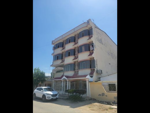 Residential complexes in Huaquillas, Cantón Huaquillas