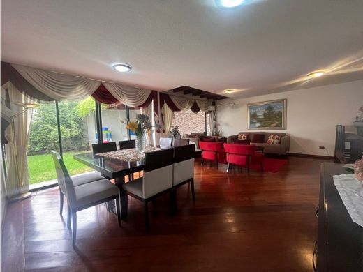 Casa de luxo - Quito, Cantón Quito
