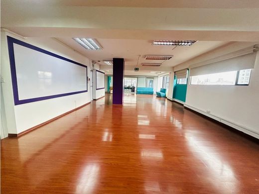 Офис, Кито, Cantón Quito