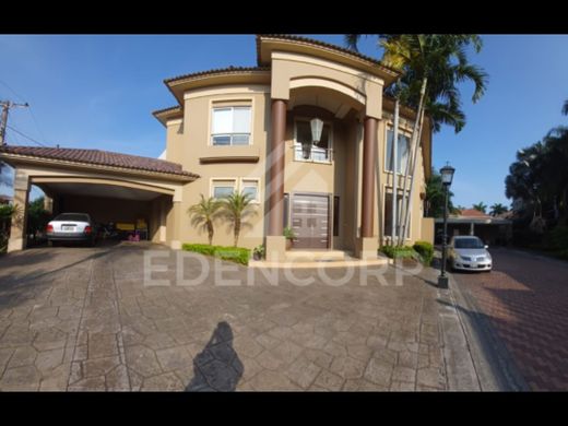 Luxury home in Guayaquil, Cantón Guayaquil