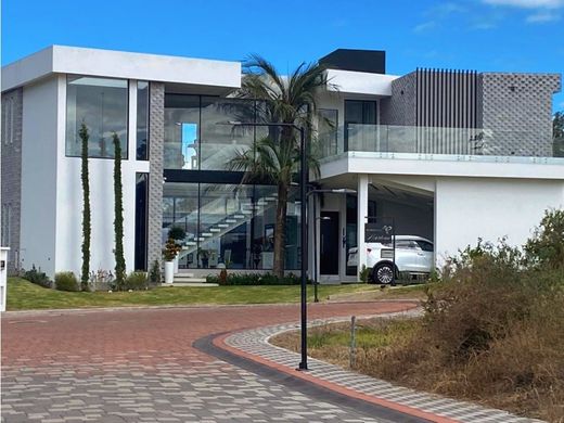Luxus-Haus in Quito, Cantón Quito