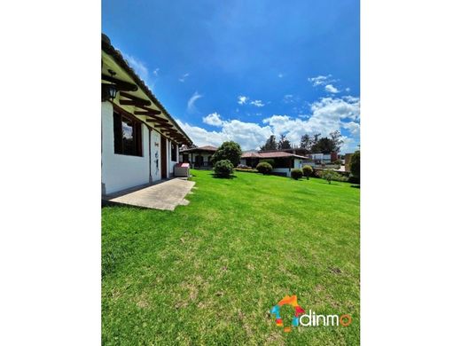 Gutshaus oder Landhaus in Quito, Cantón Quito