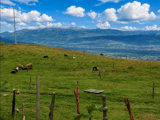 Land in Quito, Cantón Quito