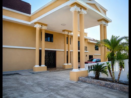 Гостиница, Мачала, Cantón Machala