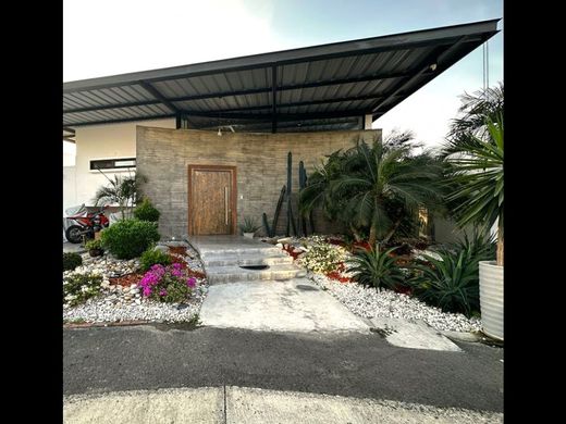 Casa de lujo en Manta, Cantón Manta