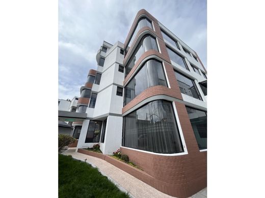 Wohnkomplexe in Quito, Cantón Quito