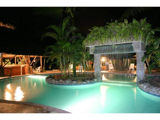 Hotel in Pedro Vicente Maldonado, Canton Pedro Vicente Maldonado