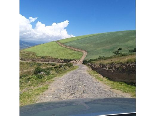 Grundstück in Guayllabamba, Cantón Quito