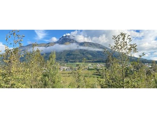 Cortijo o casa de campo en Atuntaqui, Cantón Antonio Ante