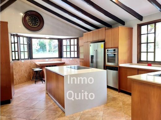 Luxury home in Cumbayá, Cantón Quito