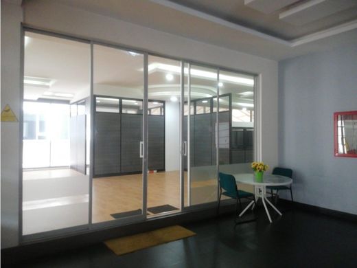 Офис, Кито, Cantón Quito