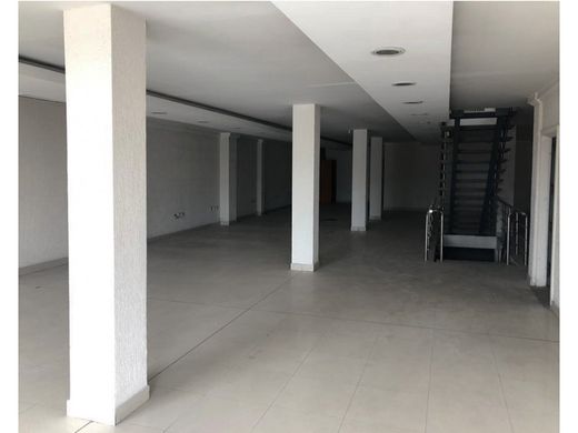 Machala, Cantón Machalaのアパートメント・コンプレックス