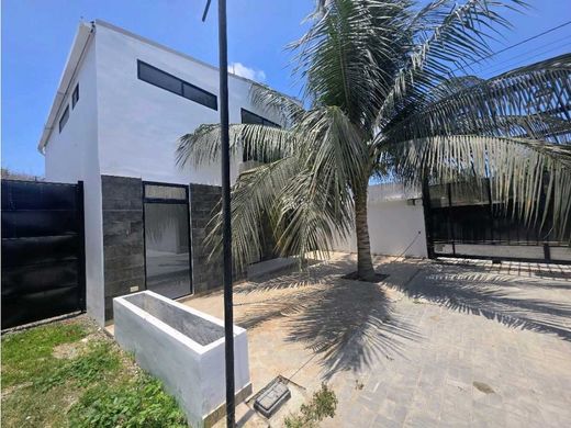 Casa di lusso a Manta, Cantón Manta