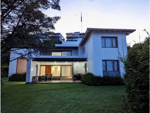 Luxury home in Cumbayá, Cantón Quito
