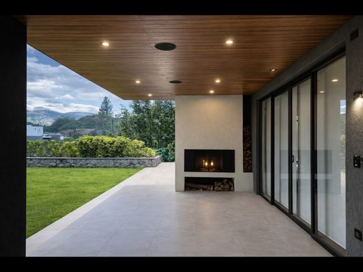 Luxury home in Puembo, Provincia de Pichincha