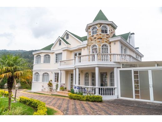 Luxus-Haus in Quito, Cantón Quito