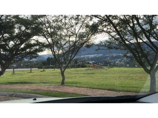 Terreno a Cumbayá, Cantón Quito