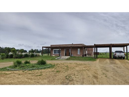 Casa rural / Casa de pueblo en Atlántida, Atlantida