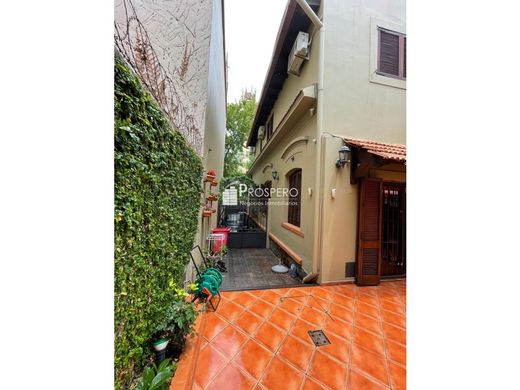 호화 저택 / 몬테비데오, Municipio B