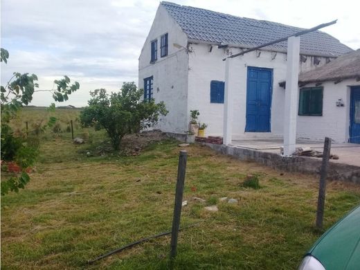 Casa rural / Casa de pueblo en Artigas