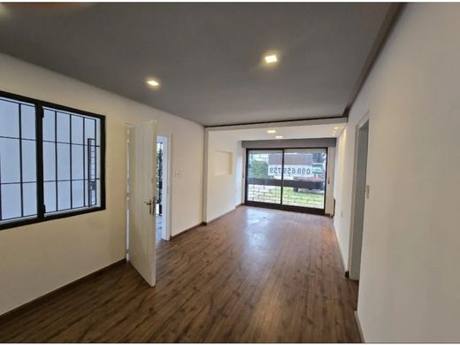 Luxe woning in Carrasco, Municipio B