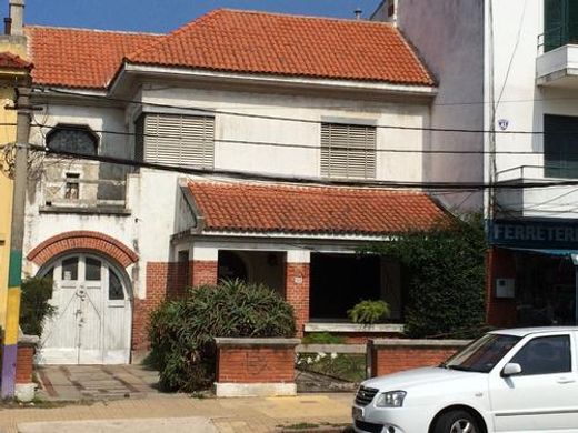 Элитный дом, Монтевидео, Municipio B