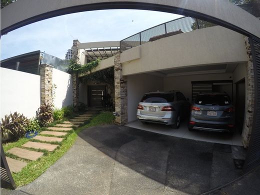 Luxury home in Asunción, Asuncion