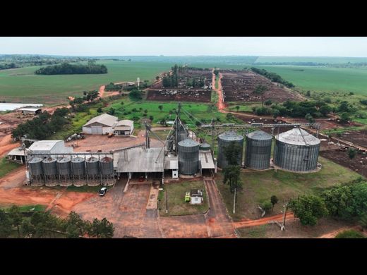 ‏בתים כפריים או חוות ב  Santa Rosa del Aguaray, Santa Rosa Del Aguaray