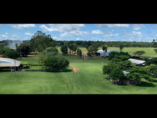 ‏בתים כפריים או חוות ב  Bella Vista, Departamento del Amambay