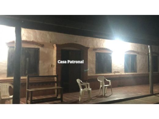 ‏בתים כפריים או חוות ב  Estancia Río Verde, Villa Hayes